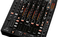 Behringer Pro NOX606