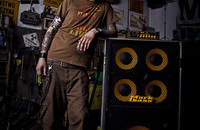 Adrian &bdquo;Qlos&rdquo; Kulik endorserem marki Markbass - fot. www.konsbud-audio.pl 