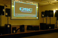 Prezentacja systemu liniowego KLA amerykańskiej marki QSC - fot. www.aplauzaudio.pl