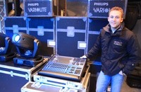 Fotografie z przekazania 16 ruchomych głowic Vari*lite SVL 770 - fot. Sebastian Bernat