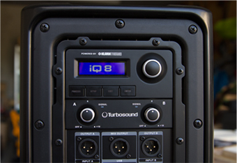 iQ8 został wyposażony w czytelny wyświetlacz LCD